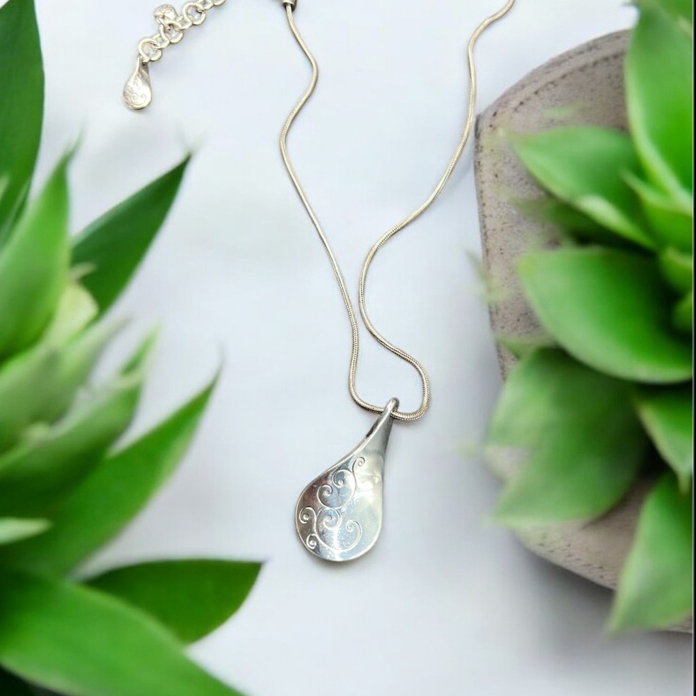 BRIGHTON 🌸
Twirl Necklace!! Authentic!!